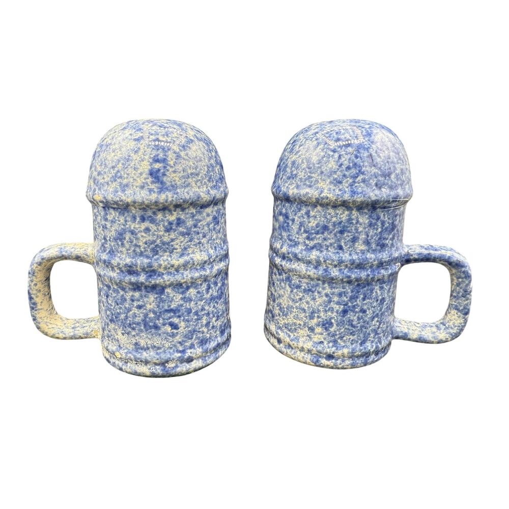 vintage retro spatter ware sugar shaker cinnamon shaker blue  vintage